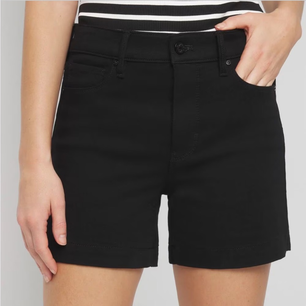 WHBM NWT High-Rise Sculpt 5-Inch Shorts - Black